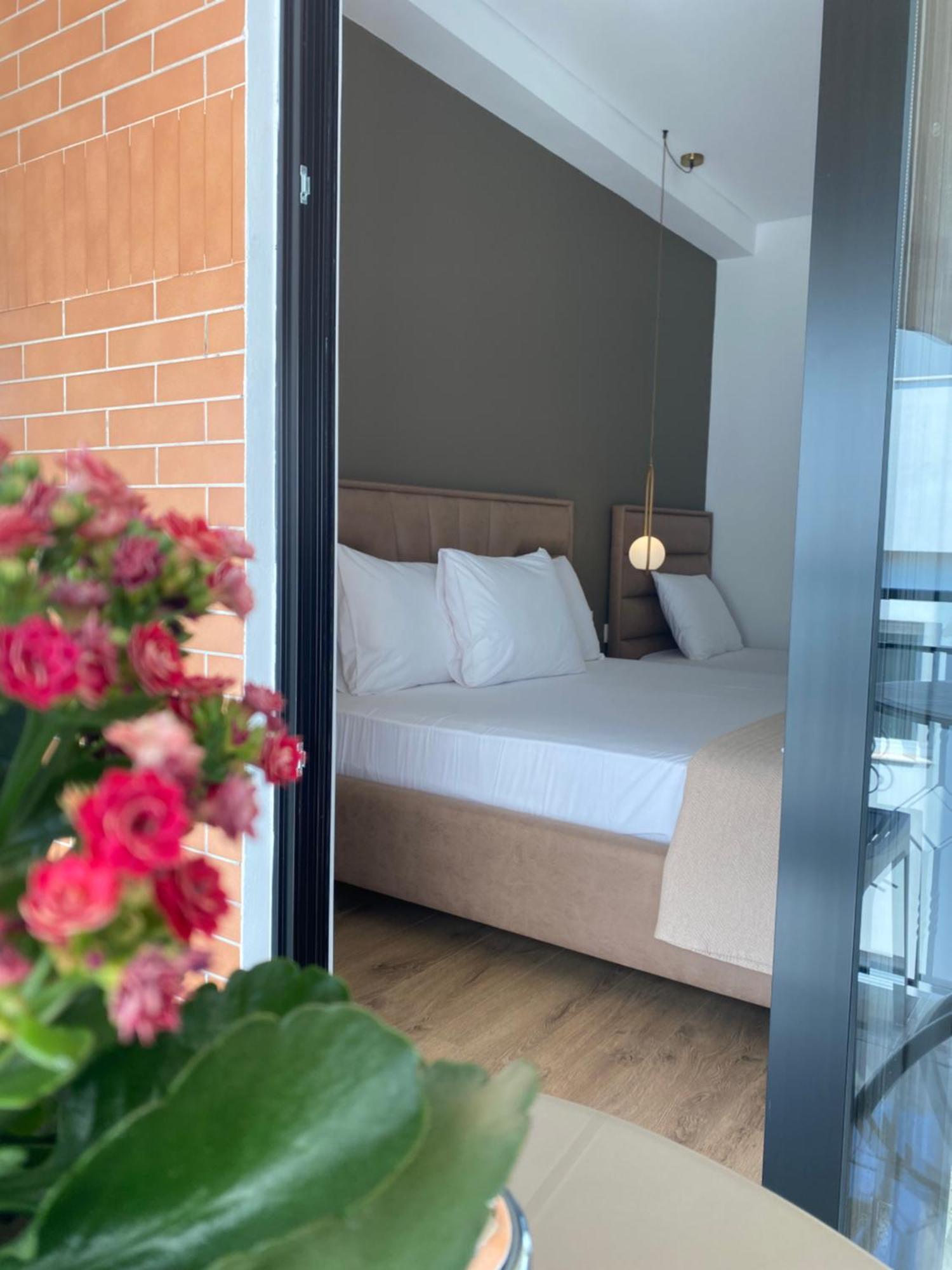 Augusto Rooms Sarande Exterior photo