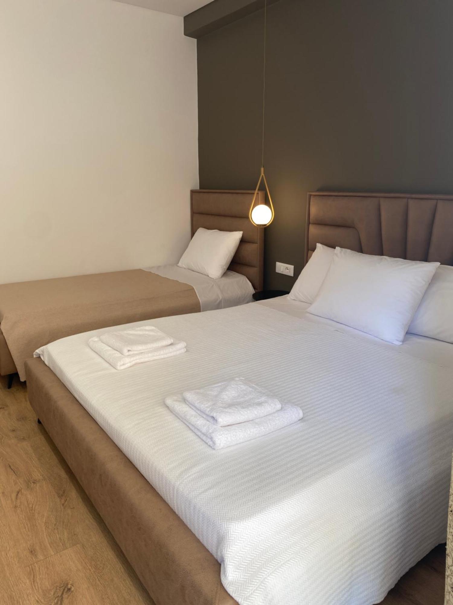 Augusto Rooms Sarande Exterior photo